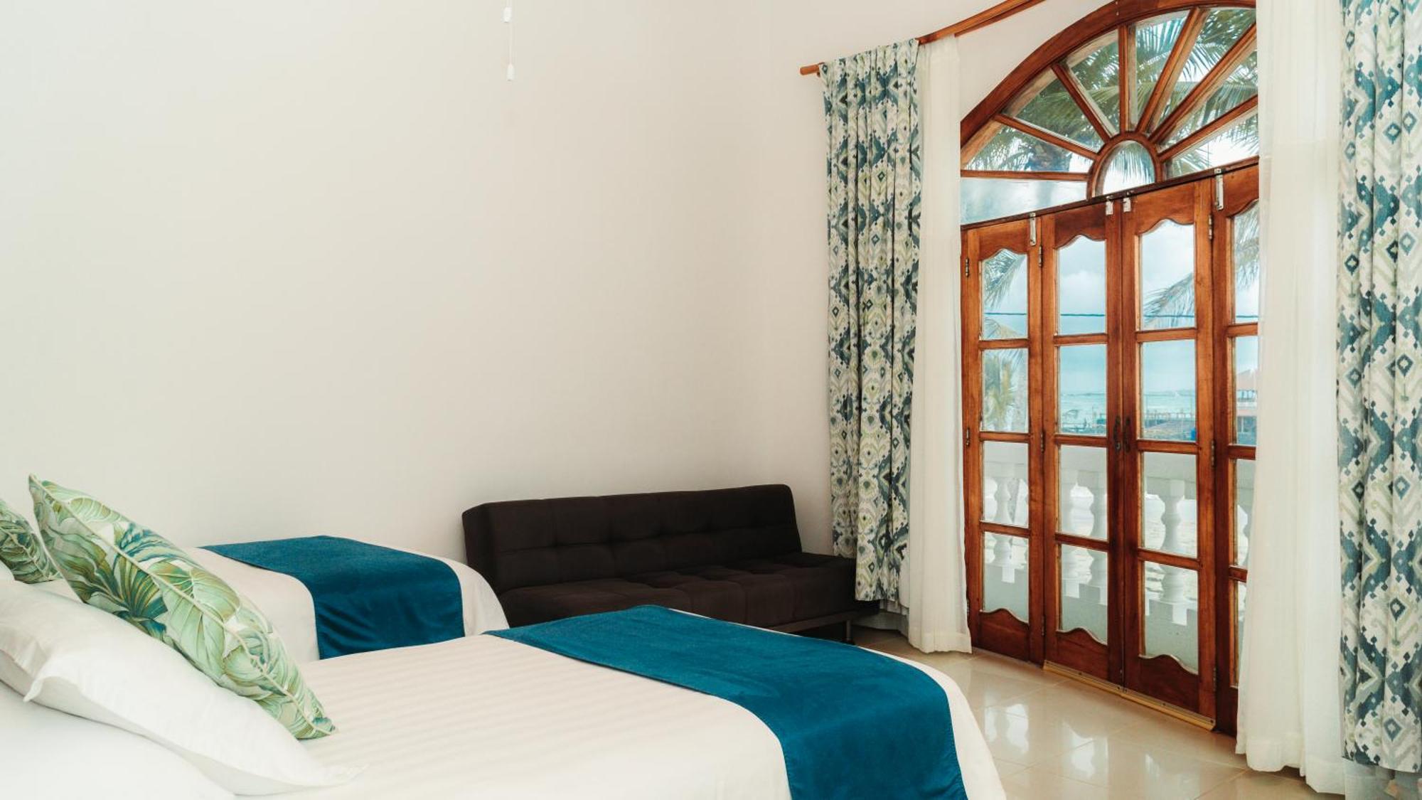 Hotel Albemarle Puerto Villamil Exterior photo