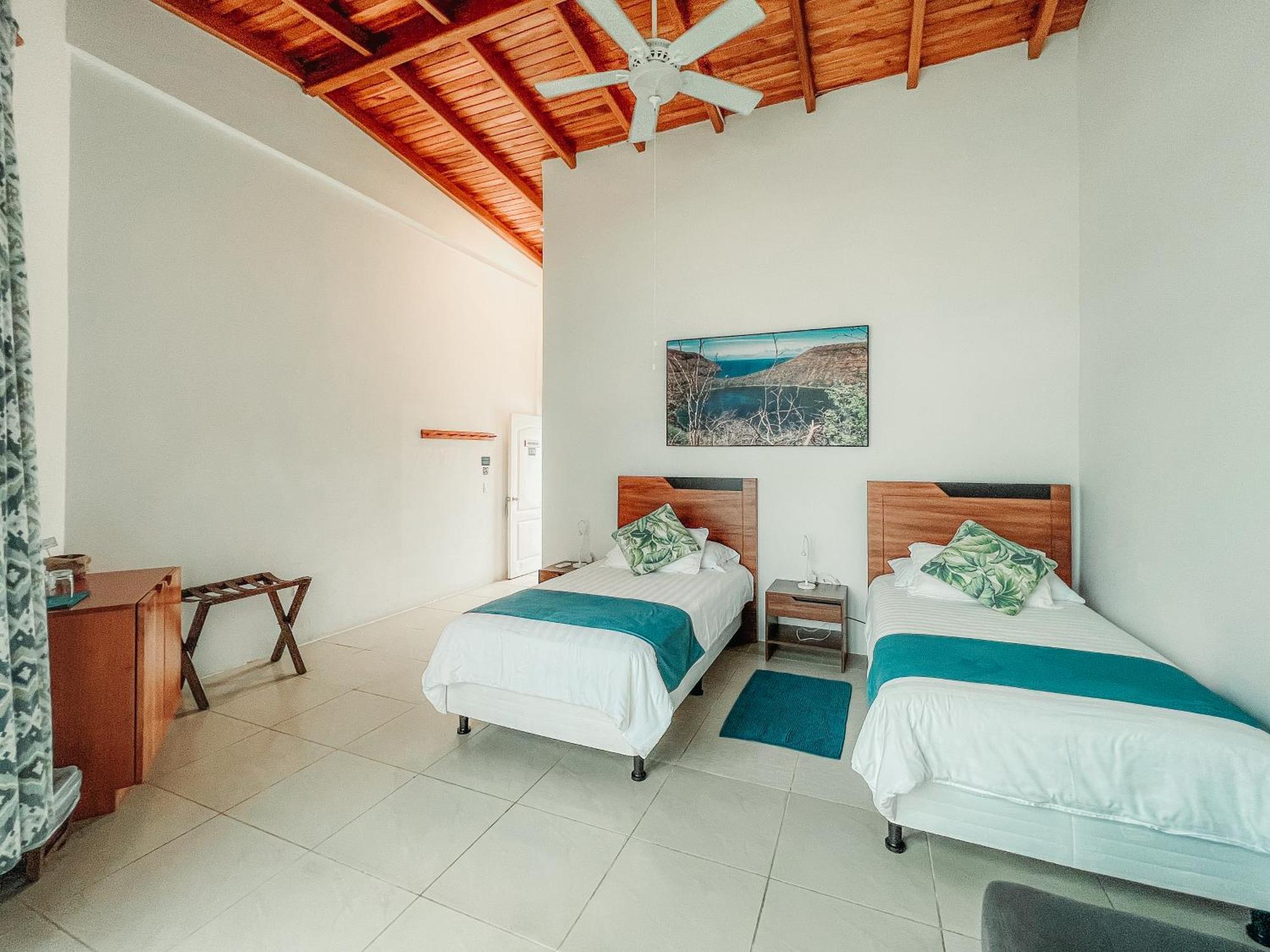 Hotel Albemarle Puerto Villamil Exterior photo