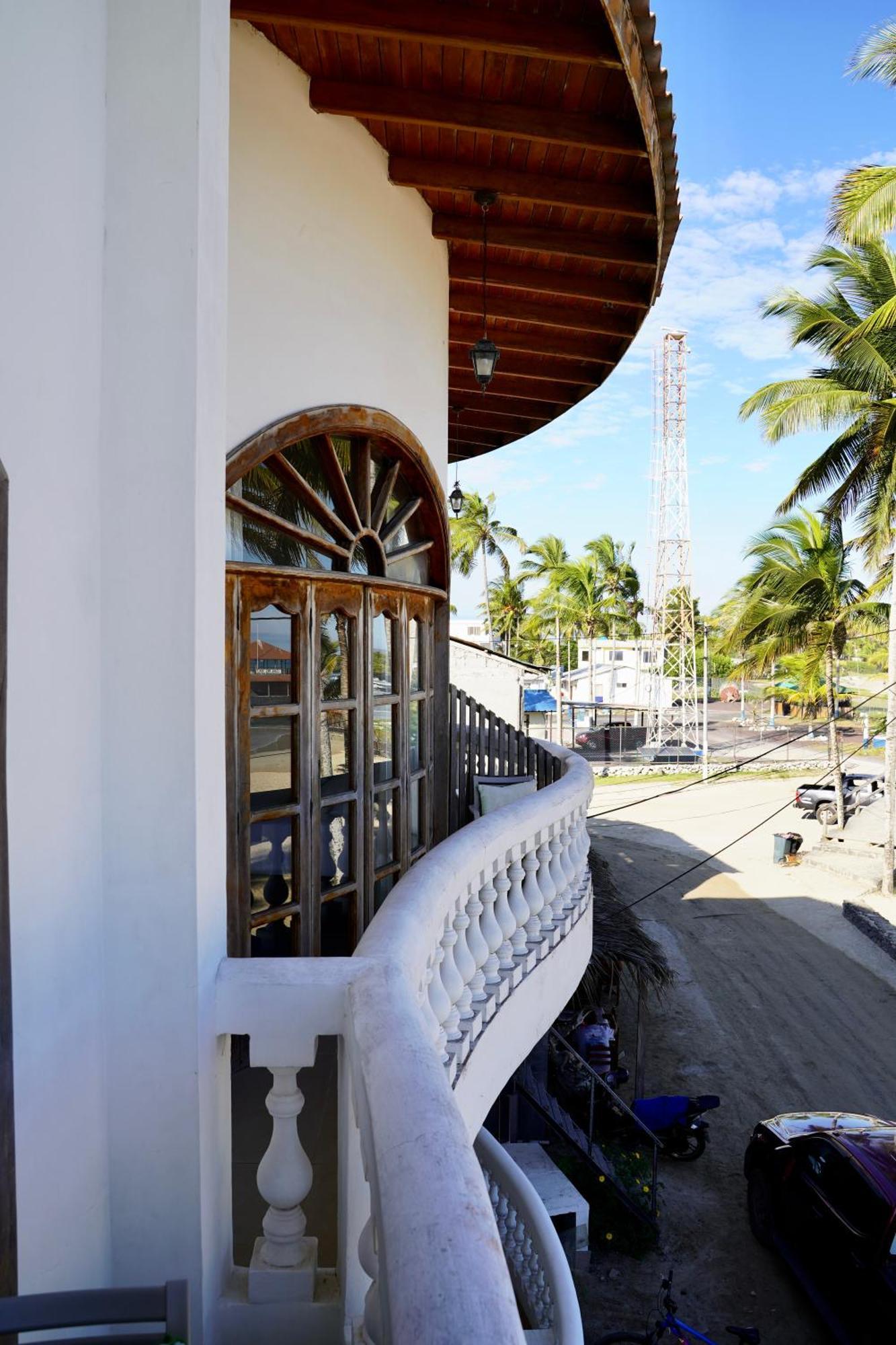 Hotel Albemarle Puerto Villamil Exterior photo