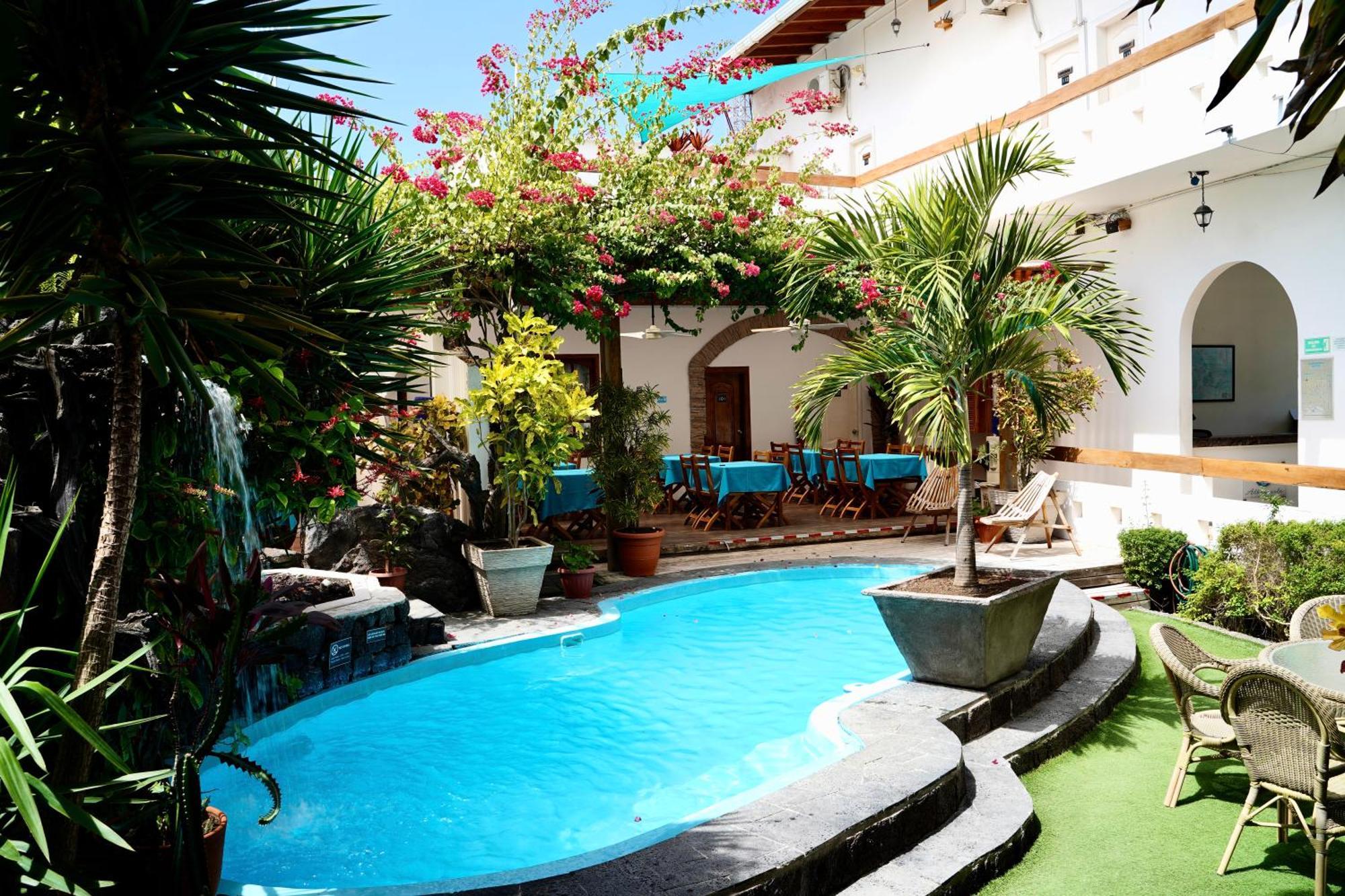 Hotel Albemarle Puerto Villamil Exterior photo