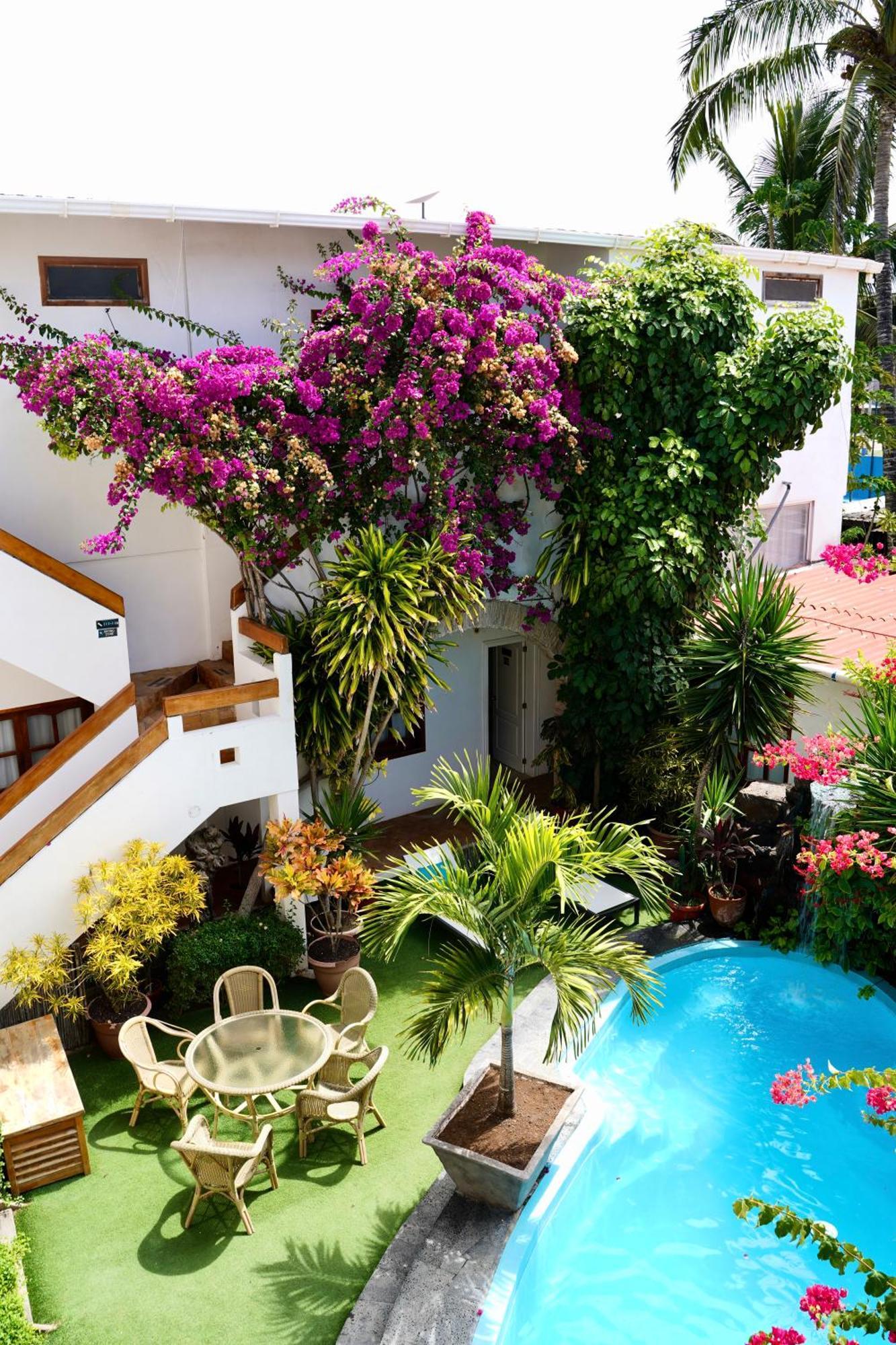 Hotel Albemarle Puerto Villamil Exterior photo