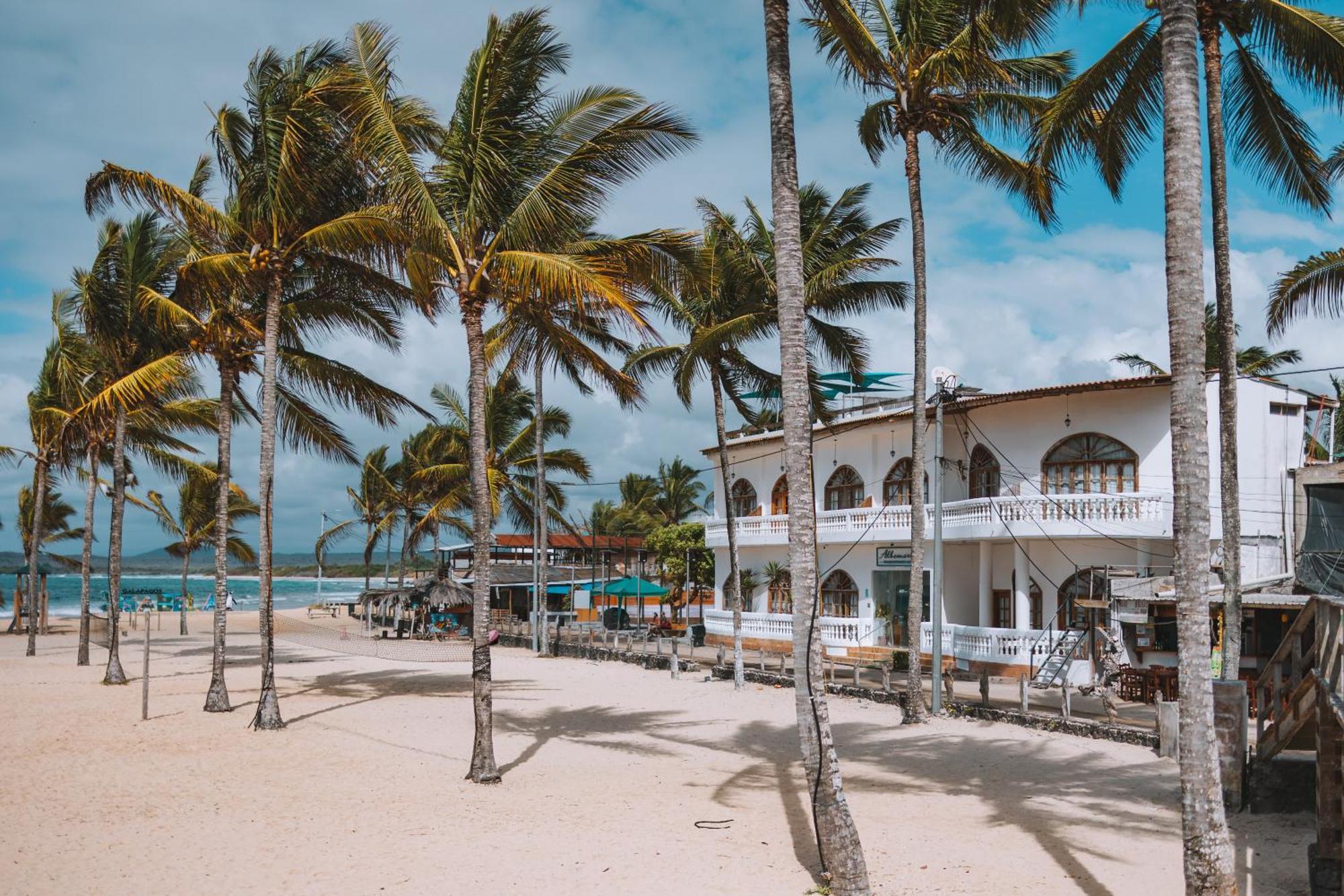Hotel Albemarle Puerto Villamil Exterior photo